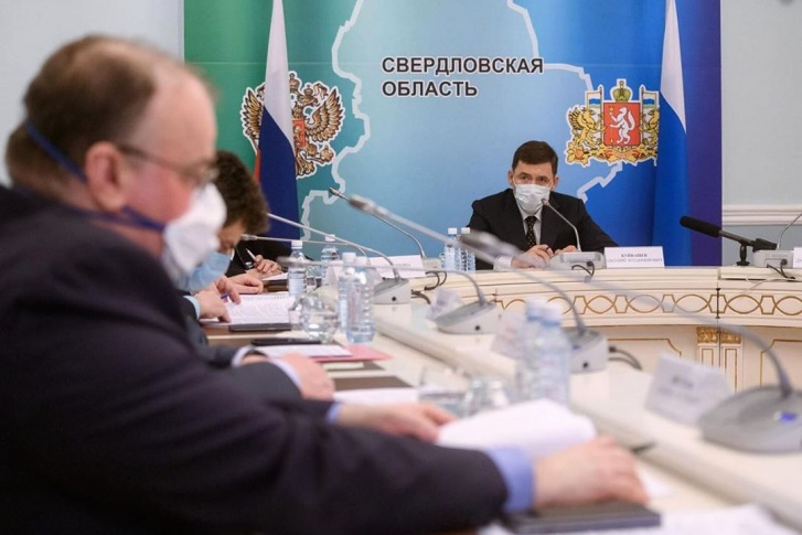 Губернатор уже подписал документ Губернатор уже подписал документ