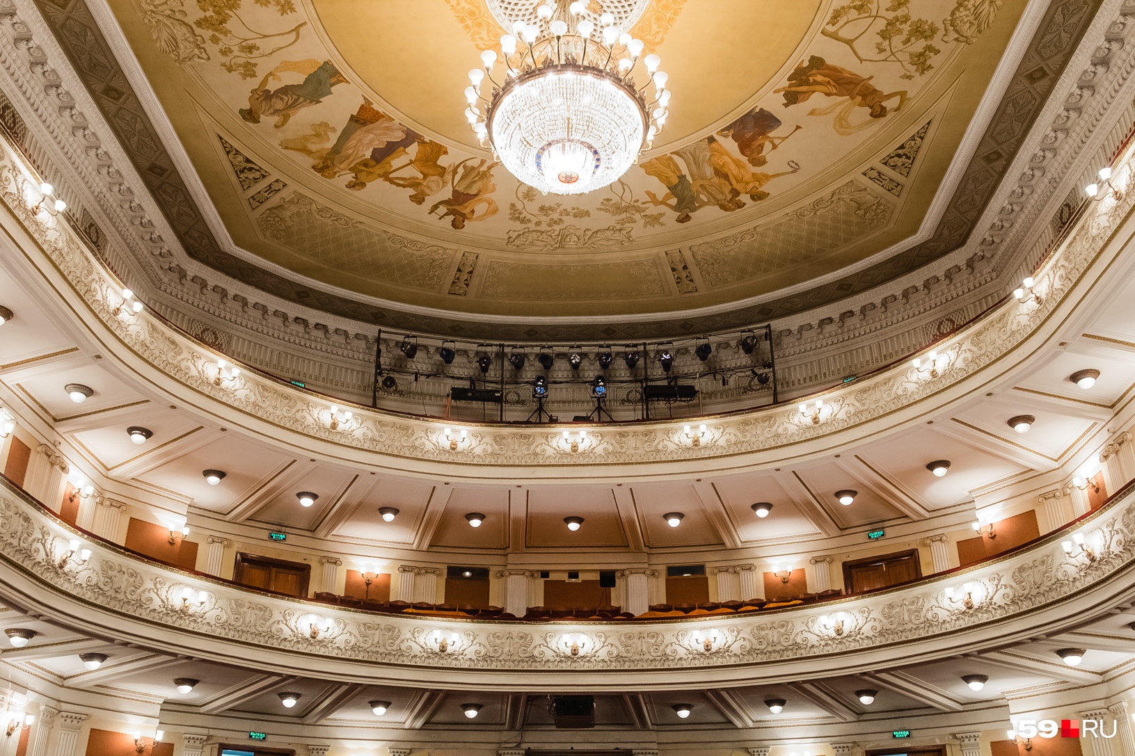 Пермский театр оперы и балета закрывается на карантин из-за коронавируса