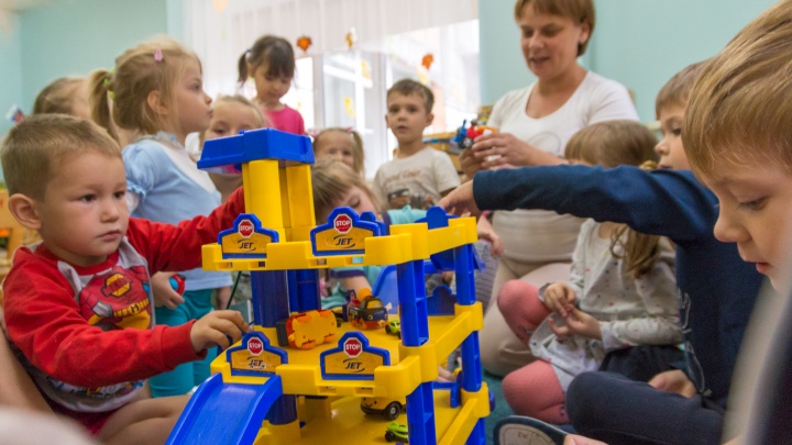 Названы сроки выплаты денег на детей от 3 до 7 лет в Самарской области