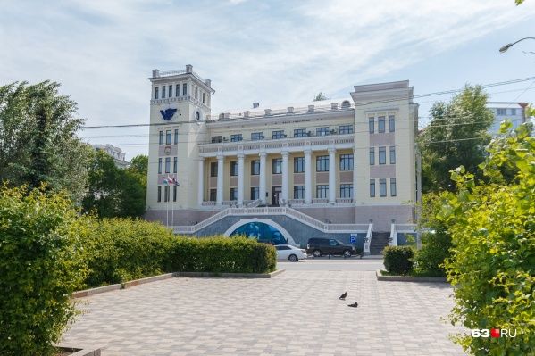 Штаб-квартира «Волготанкера» на Максима Горького Штаб-квартира «Волготанкера» на Максима Горького