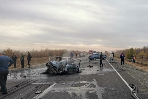 Chevrolet полностью сгорел Chevrolet полностью сгорел