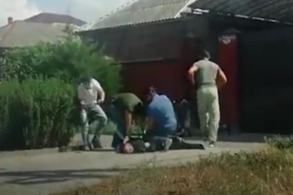 В ходе операции один подозреваемый погиб, шестеро были задержаны В ходе операции один подозреваемый погиб, шестеро были задержаны