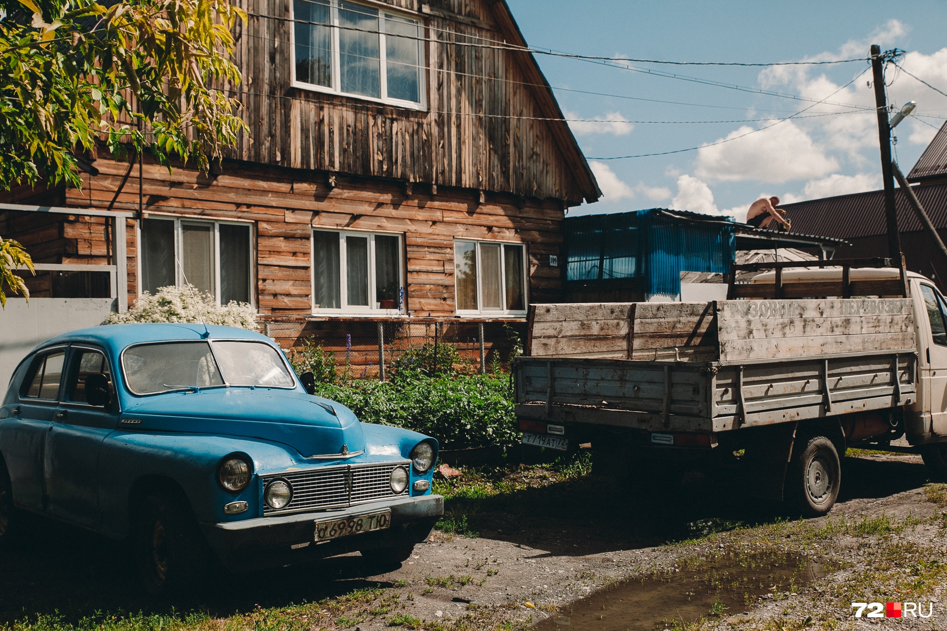 Не надо машину времени, чтобы перемещаться в разные эпохи в Тюмени. Можно просто прогуляться по некоторым районам Не надо машину времени, чтобы перемещаться в разные эпохи в Тюмени. Можно просто прогуляться по некоторым районам
