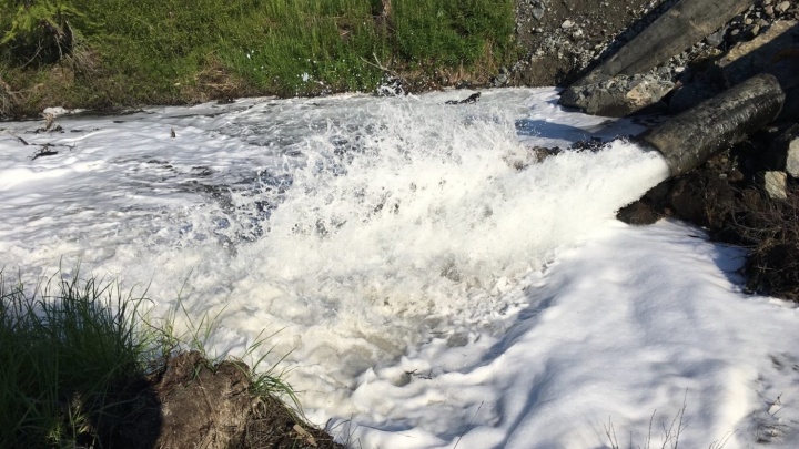В Норильске заметили, как предприятие «Норникеля» сливает в реки ядовитые отходы