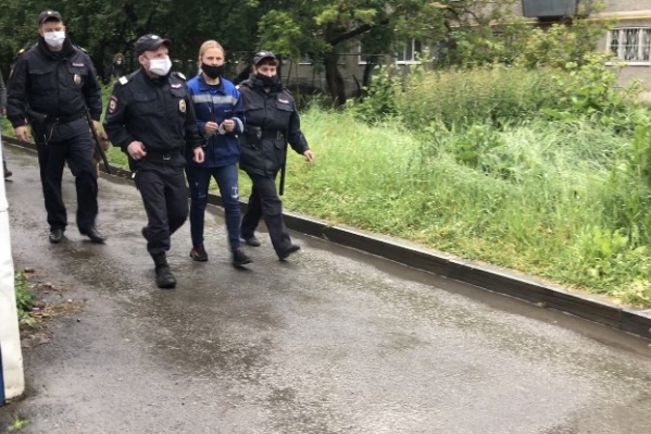 Одну из девушек задержали прямо во время «работы» Одну из девушек задержали прямо во время «работы»