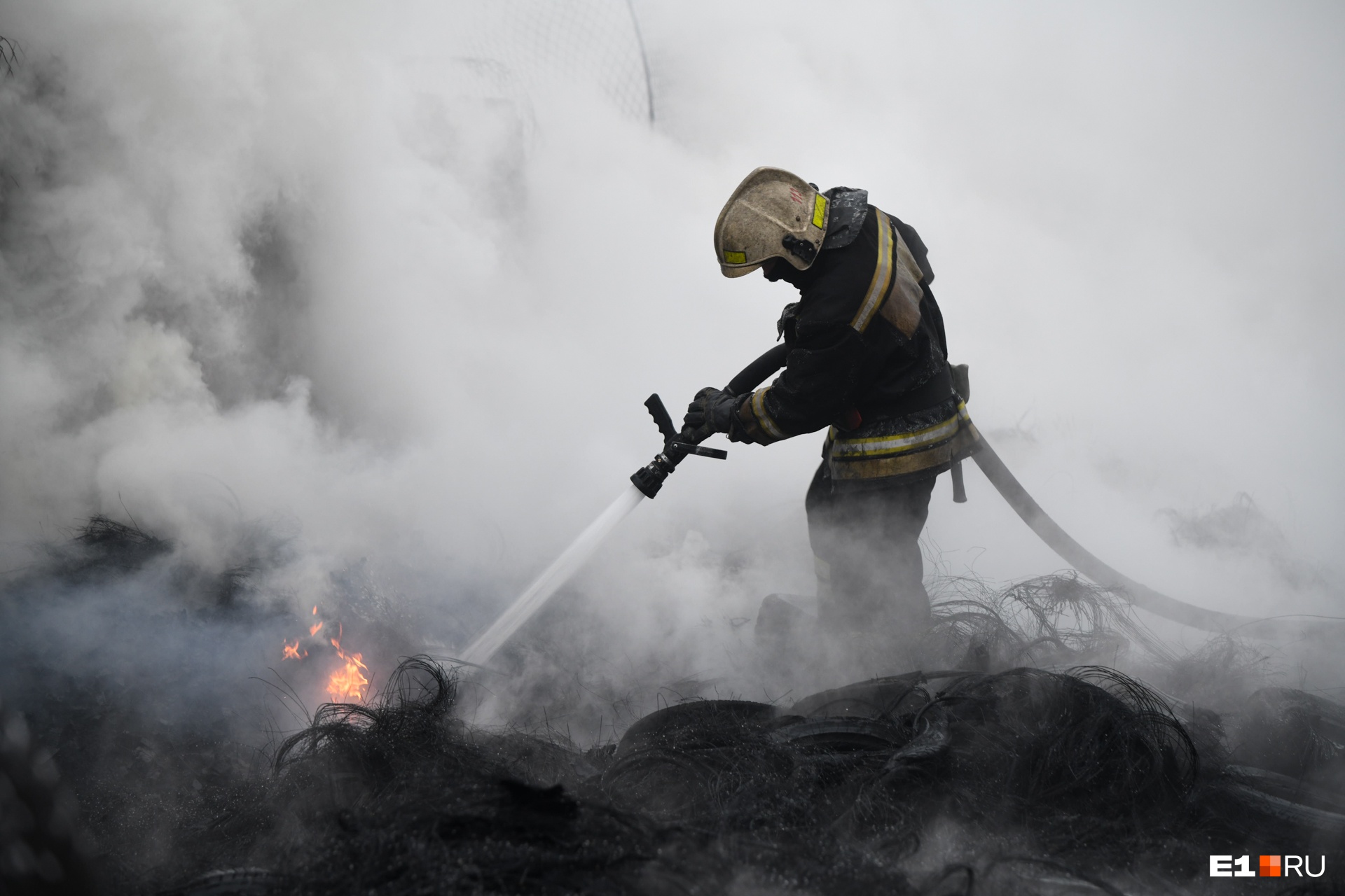 Во время пожара в Нижнем Тагиле погибли три человека