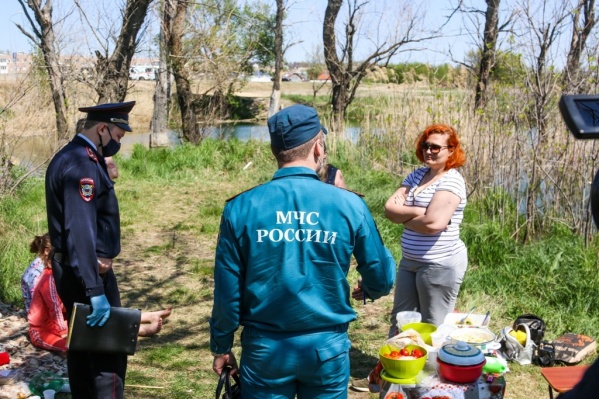 Несмотря на ограничения, горожане сорвались на пикники Несмотря на ограничения, горожане сорвались на пикники 