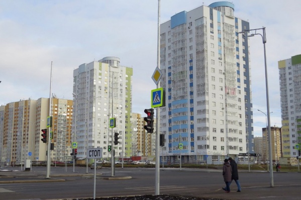 Жители хотят установить забор вокруг четырех домов, входящих в ЖК «Временя года» Жители хотят установить забор вокруг четырех домов, входящих в ЖК «Временя года»