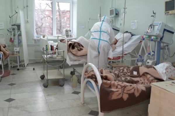 В больнице для зараженных ковидом развернули 130 коек В больнице для зараженных ковидом развернули 130 коек