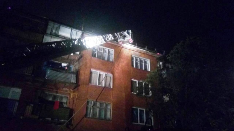 Вспыхнула крыша: на Южном Урале произошёл крупный пожар в многоквартирном доме