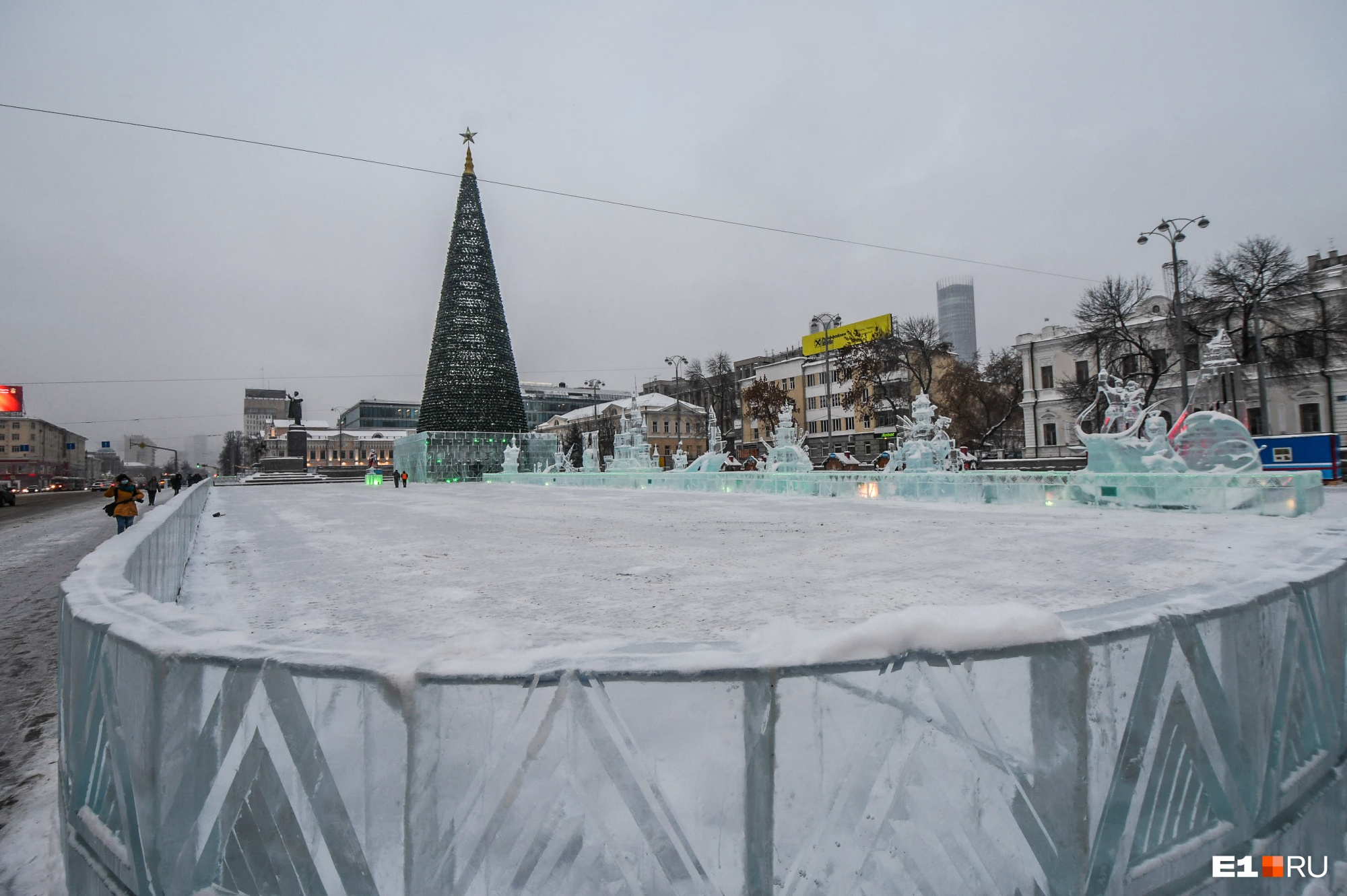Ледовый городок в Екатеринбурге в этом году будут открывать с фейерверком. Рассказываем когда