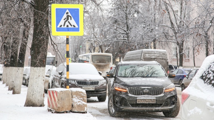 Московская компания организует платные парковки в Уфе. Поговорили об этом с экспертом