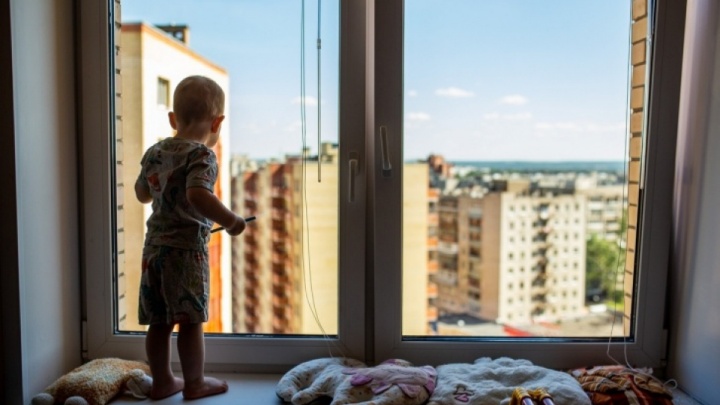Глеб Никитин предложил выплачивать семьям с детьми 19 600 рублей ежемесячно из средств маткапитала
