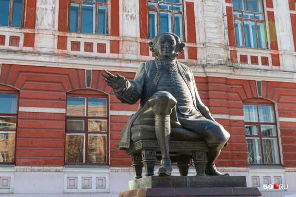 Слухи о коронавирусе в больнице им. Граля появились еще в субботу Слухи о коронавирусе в больнице им. Граля появились еще в субботу
