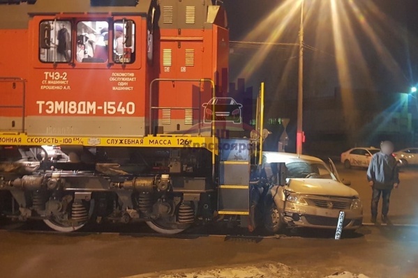 Выехать на пути не помешал даже шлагбаум Выехать на пути не помешал даже шлагбаум