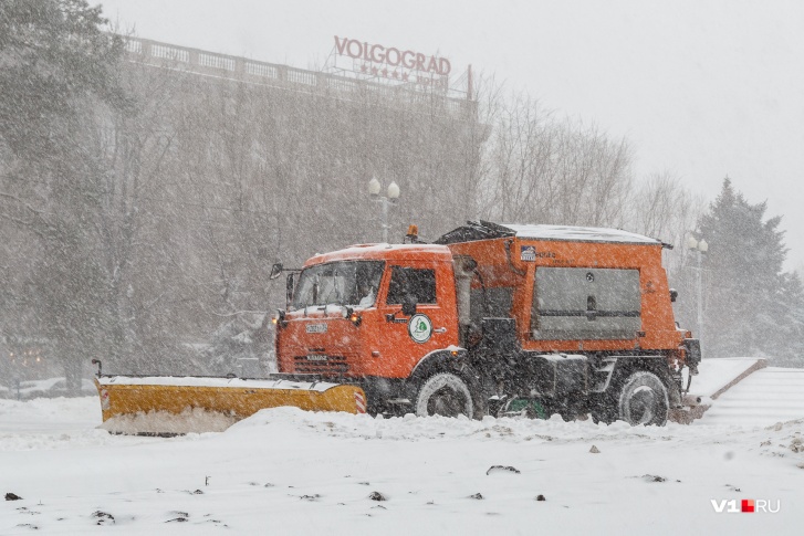 Количество спецтехники на улицах города увеличилось почти в два раза Количество спецтехники на улицах города увеличилось почти в два раза
