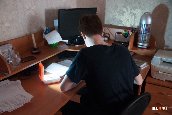 Большинство детей до 12 лет не способно самостоятельно организовать учебный процесс — родителям придется с этим помочь Большинство детей до 12 лет не способно самостоятельно организовать учебный процесс — родителям придется с этим помочь