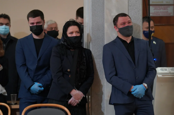 Дети Ульфата Мустафина не могли сдержать слез во время церемонии прощания Дети Ульфата Мустафина не могли сдержать слез во время церемонии прощания 