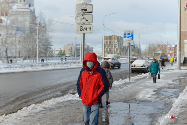 Сейчас 4823 северянина лечатся от коронавируса в Поморье Сейчас 4823 северянина лечатся от коронавируса в Поморье