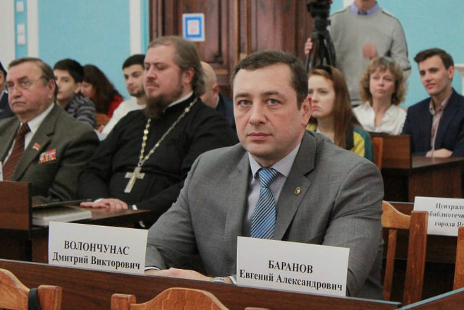 Дмитрий работает депутатом муниципалитета Ярославля