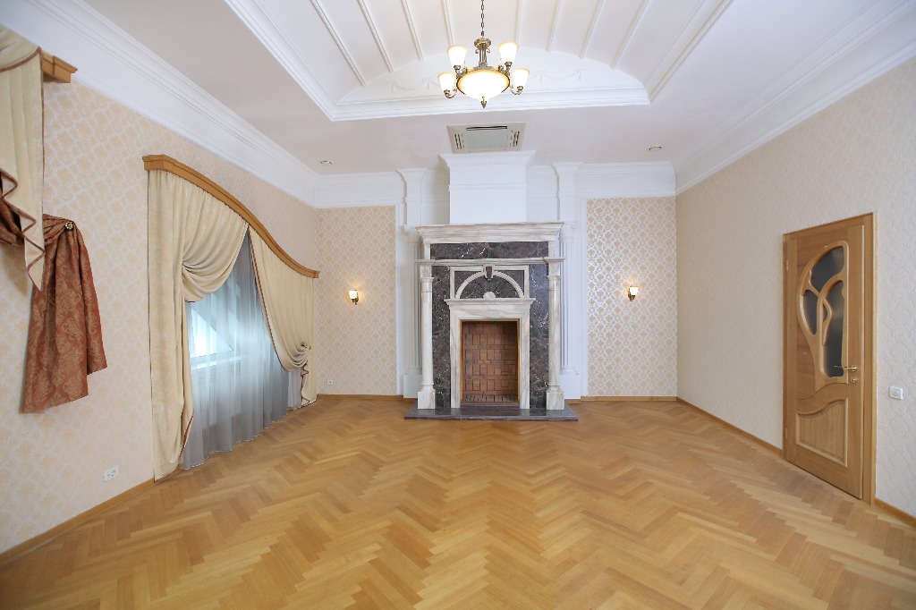 В квартире несколько каминов В квартире несколько каминов