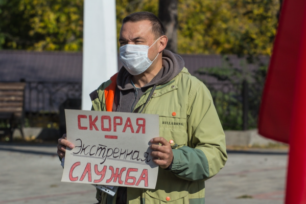 Азамата Мустафина беспокоит, что из-за многочасовых ожиданий в очереди на КТ половина скорых не обслуживает ночные вызовы Азамата Мустафина беспокоит, что из-за многочасовых ожиданий в очереди на КТ половина скорых не обслуживает ночные вызовы