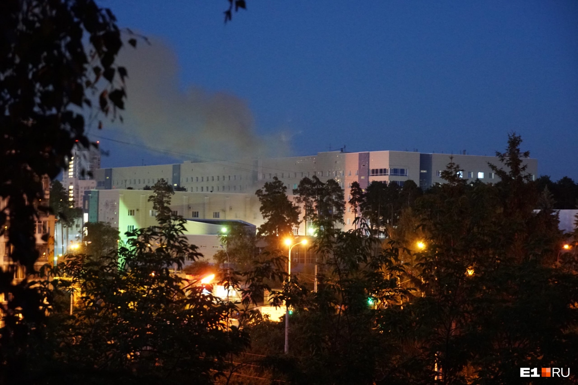 «Было два хлопка»: в Екатеринбурге на территории ОКБ №1 произошел пожар
