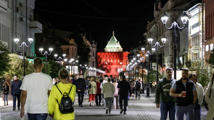 Нижний Новгород снова живёт: фоторепортаж с вечерней Большой Покровской