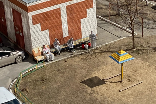 Две декады апреля в Тюмени обработкой подъездов занималась компания «Эсфинанс». Она не справилась и недополучила прибыль Две декады апреля в Тюмени обработкой подъездов занималась компания «Эсфинанс». Она не справилась и недополучила прибыль