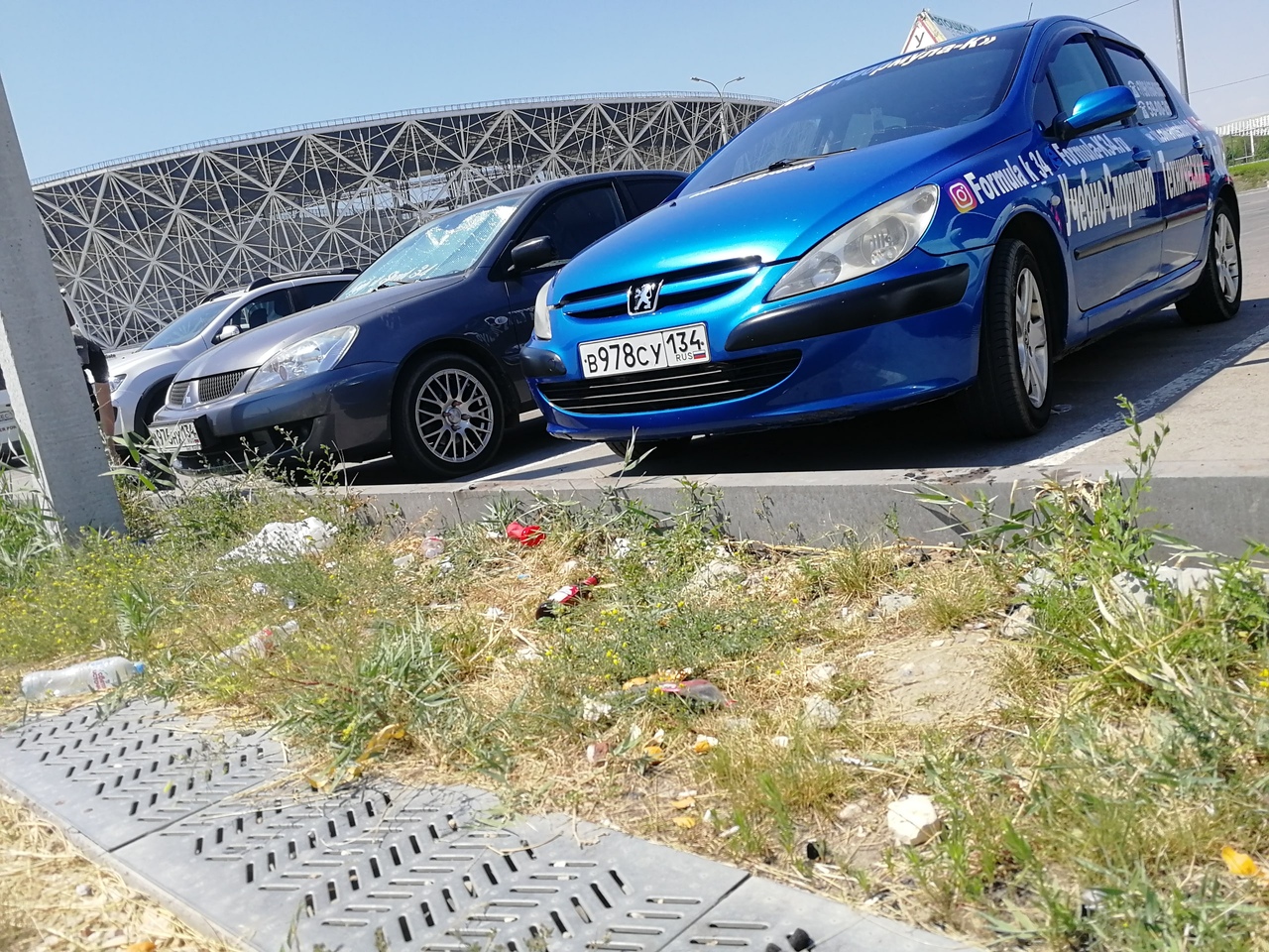Волгоградские автоклубы навели порядок на парковке «Волгоград Арены»