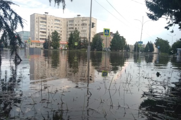 Обещанные грозы пришли в ночь на субботу Обещанные грозы пришли в ночь на субботу 