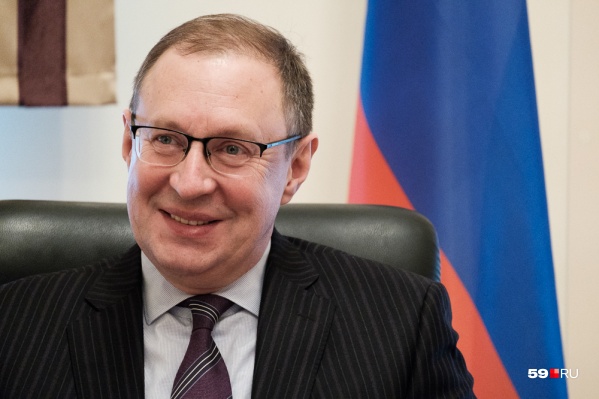 Дмитрий Самойлов возглавляет администрацию города с 2014 года Дмитрий Самойлов возглавляет администрацию города с 2014 года
