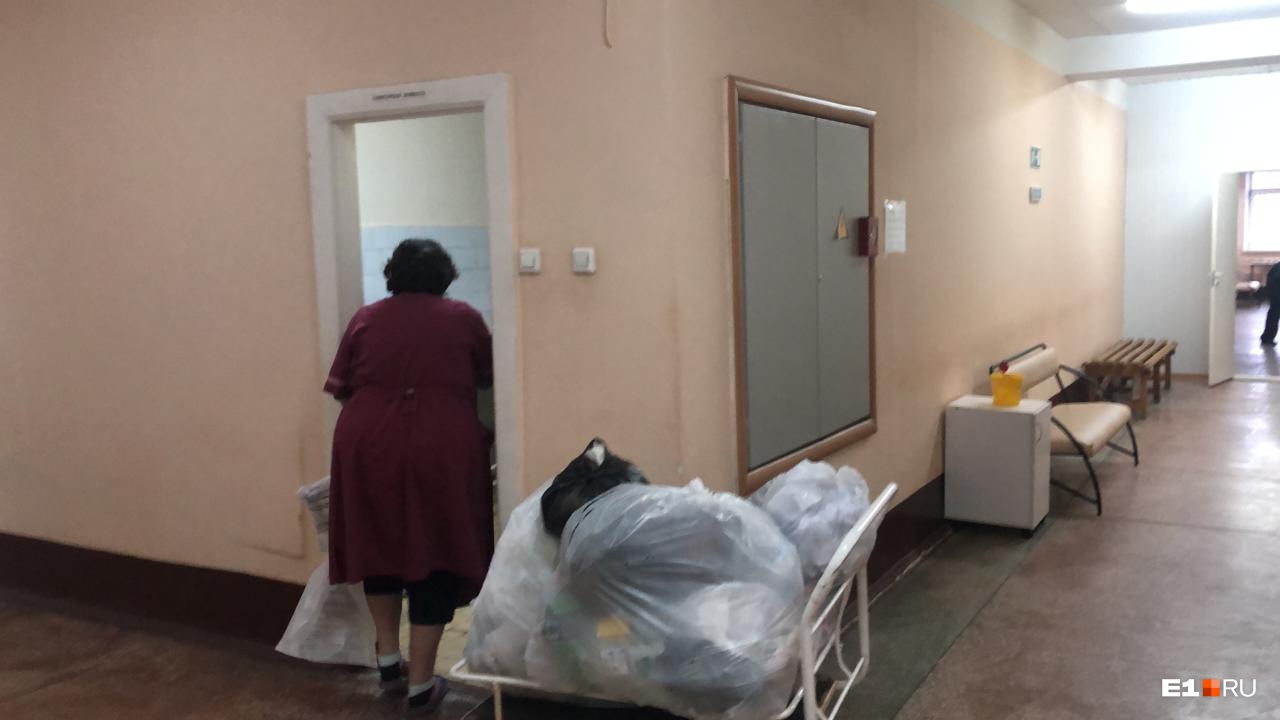 Врачи готовили палаты с воскресенья Врачи готовили палаты с воскресенья