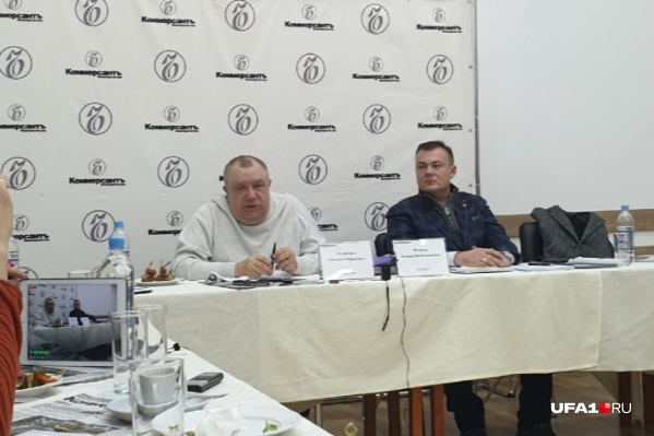 Зеликман (слева) вел дело убийства заместителя коммерческого директора УМПО Зеликман (слева) вел дело убийства заместителя коммерческого директора УМПО