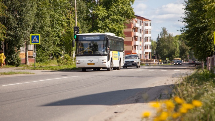 Городские автобусы в Сургуте будут ходить по новой схеме. В них появятся электронные табло