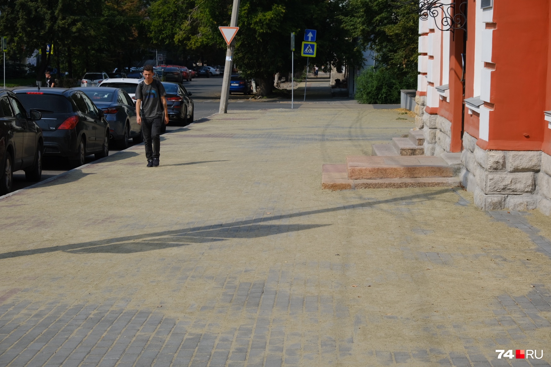 Улица Советская тоже похожа на пляж Улица Советская тоже похожа на пляж 