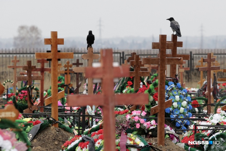 С декабря в Омске даже возобновили захоронения на двух закрытых кладбищах С декабря в Омске даже возобновили захоронения на двух закрытых кладбищах