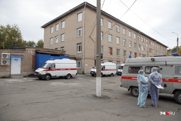 Многие пациенты с серьёзными пневмониями не могут добиться госпитализации ни через вызов неотложки, ни через скорые Многие пациенты с серьёзными пневмониями не могут добиться госпитализации ни через вызов неотложки, ни через скорые