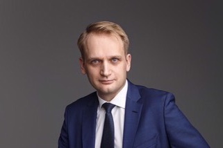 Михаилу Федотову 39 лет, он вырос в Архангельске и уверен, что в столице Поморья можно и нужно создать современную городскую среду и комфортные условия для жизни людей Михаилу Федотову 39 лет, он вырос в Архангельске и уверен, что в столице Поморья можно и нужно создать современную городскую среду и комфортные условия для жизни людей