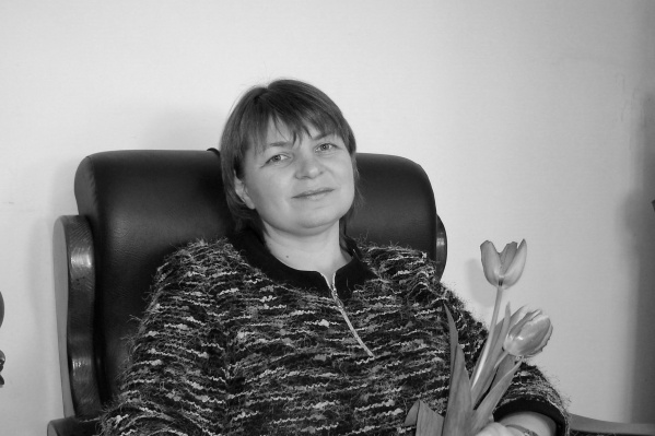 Александра Юрьевна работала редактором корпоративных изданий областной службы занятости, медуниверситета, «Пятого театра» и «Театра юного зрителя» Александра Юрьевна работала редактором корпоративных изданий областной службы занятости, медуниверситета, «Пятого театра» и «Театра юного зрителя»