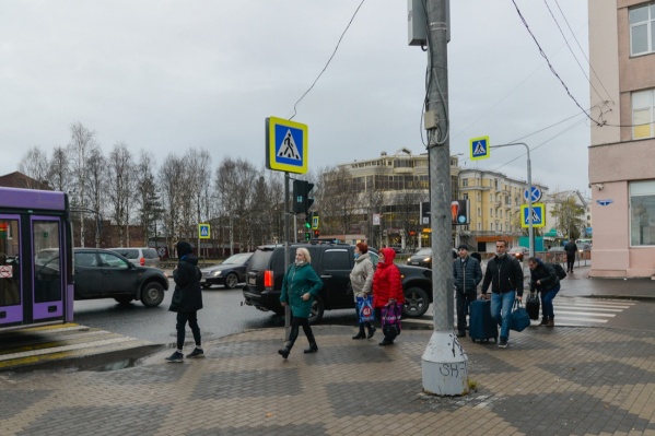 Раньше здесь располагался торговый дом купца Сергеева Раньше здесь располагался торговый дом купца Сергеева