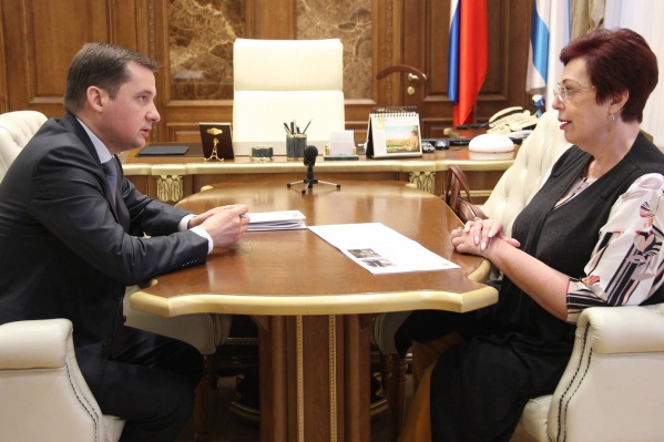 Врачей из медцентра Семашко <a href="https://29.ru/text/health/69271534/" target="_blank" class="_">отправили на помощь коллегам в работе с «ковидными» пациентами в Москву</a> 13 мая. Предполагалось, что командировка продлится до середины июня, но они возвращаются раньше Врачей из медцентра Семашко <a href="https://29.ru/text/health/69271534/" target="_blank" class="_">отправили на помощь коллегам в работе с «ковидными» пациентами в Москву</a> 13 мая. Предполагалось, что командировка продлится до середины июня, но они возвращаются раньше