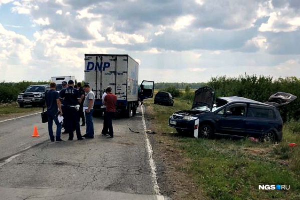Трагедия произошла на дороге из Чистоозерного в Купино Трагедия произошла на дороге из Чистоозерного в Купино