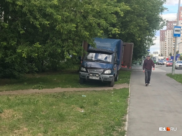 Свердловские власти обвинили полицейских в том, что из-за них не могут штрафовать гряземесов