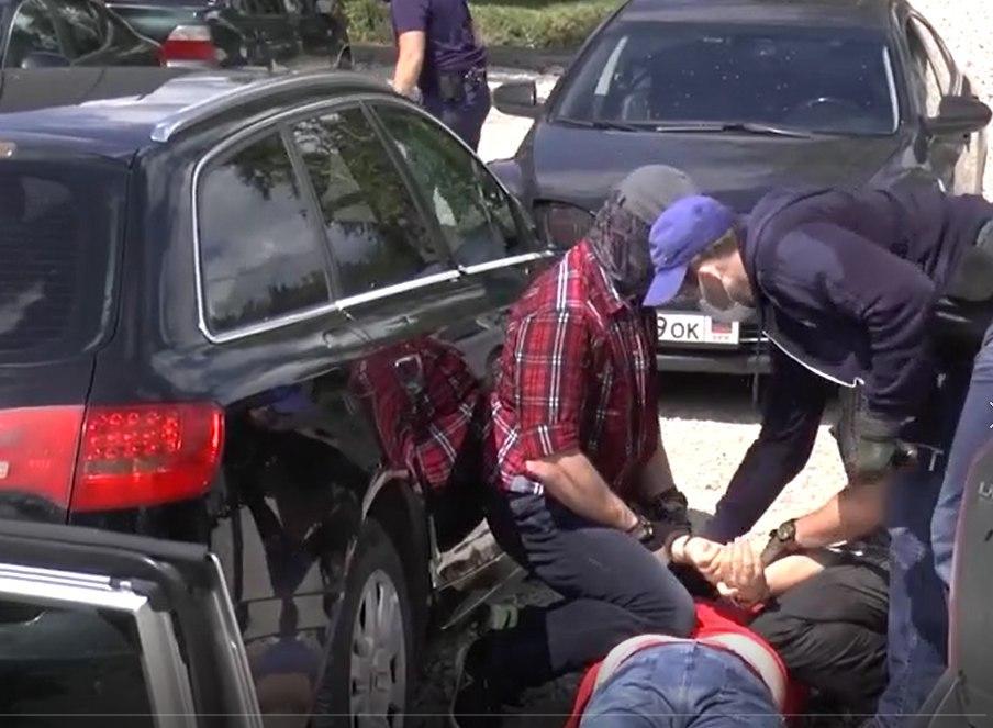 Волынюк приехал за деньгами на машине с донецкими номерами