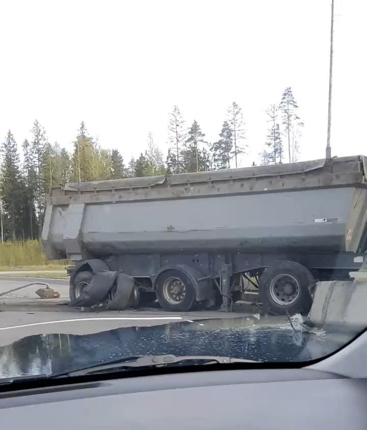 Скриншот видео из группы <a href="https://vk.com/wall-68471405_13214980" target="_blank" class="_">«ДТП и ЧП | Санкт-Петербург»</a>