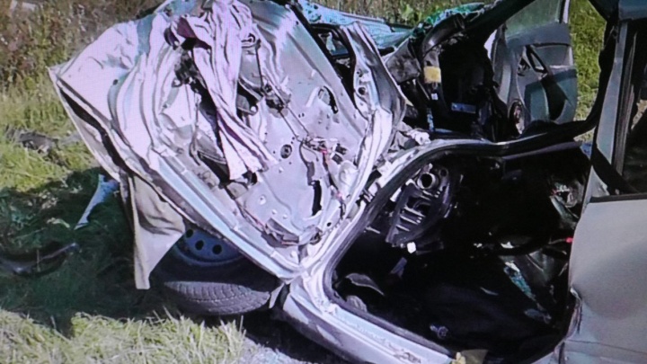 В Нижегородской области водитель легковушки впал в кому после столкновения с КАМАЗом