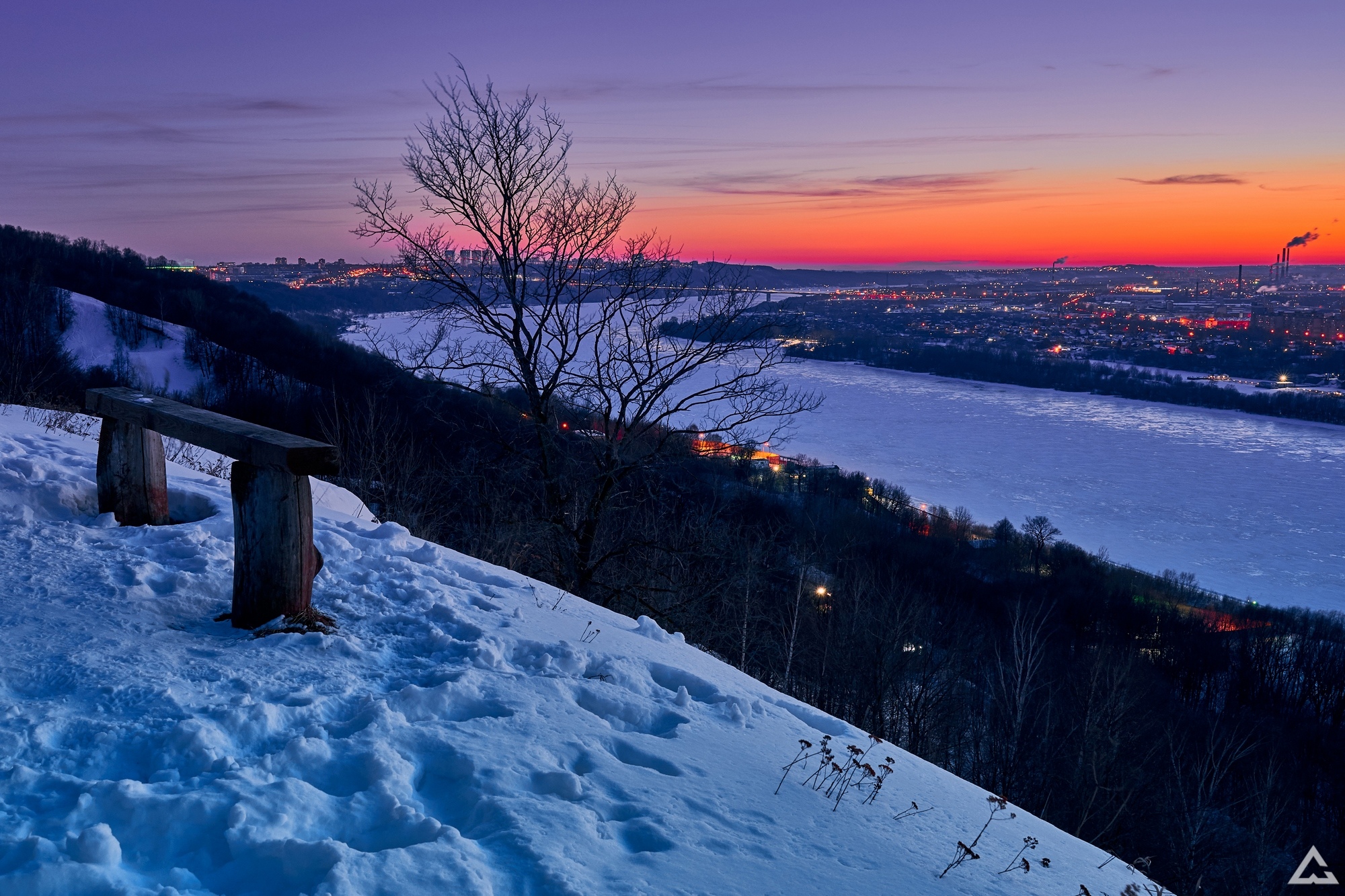 Фантастический зимний закат в Нижнем Новгороде в 10 снимках и трехминутном видео