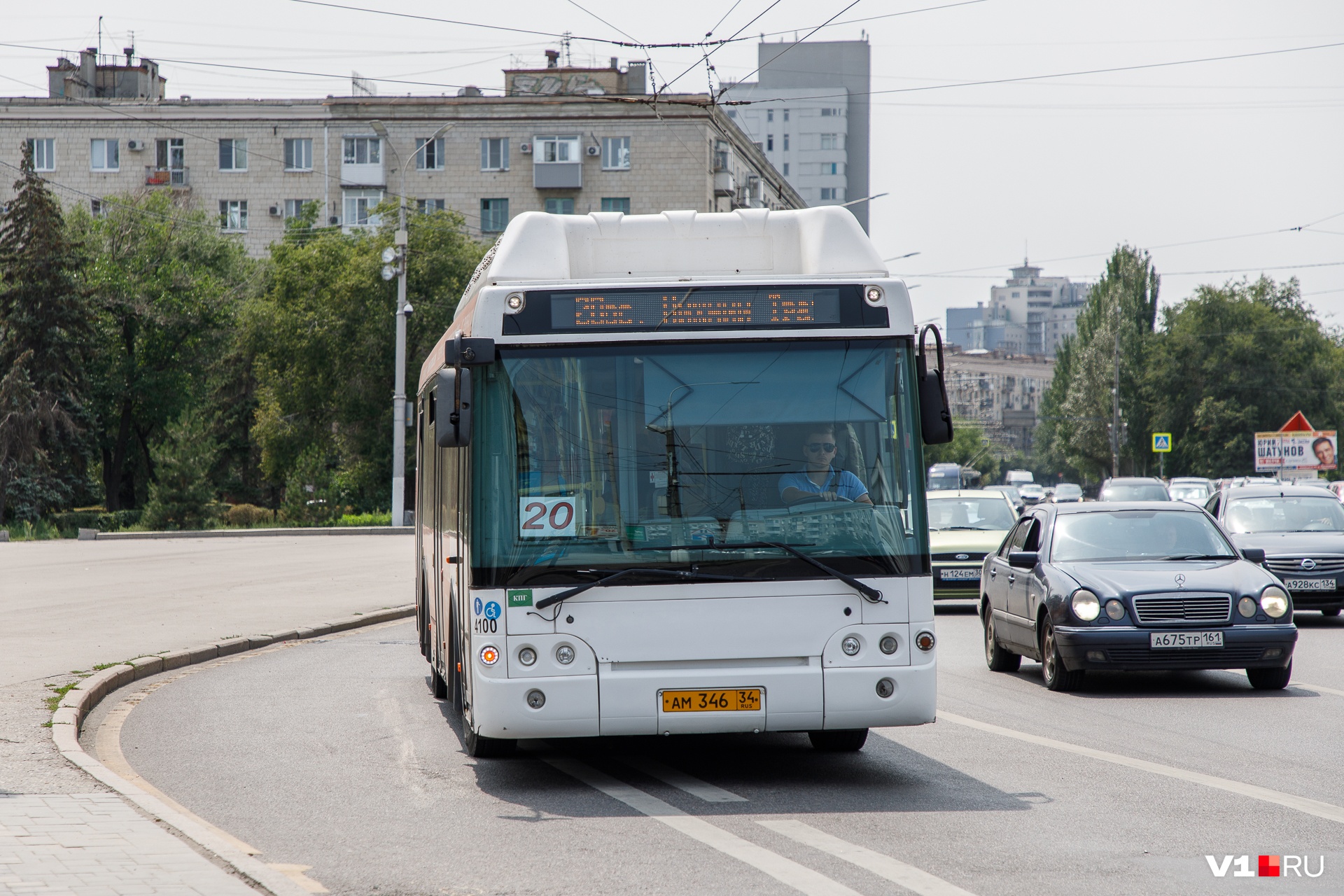 Транспорт волгограда. Общественный транспорт Волгограда. Волгоград автобусы жара. 79 Автобус с кондиционером Волгоград. Транспорт Волгограда автобус перегрелся.