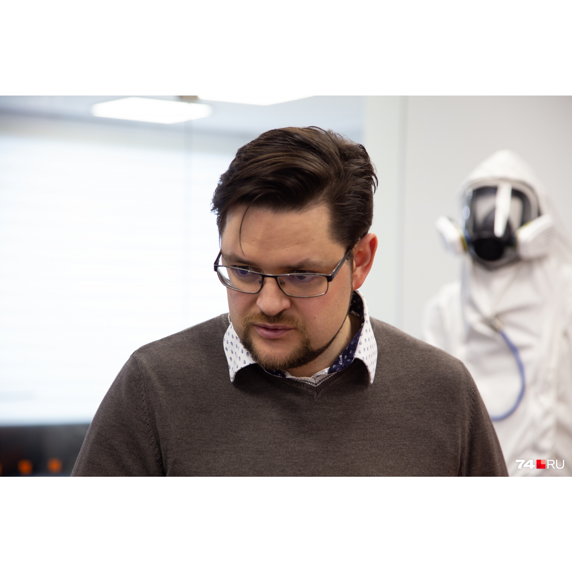 К работе над защитными костюмами и боксами Александра Тараканова подтолкнуло развитие технологий К работе над защитными костюмами и боксами Александра Тараканова подтолкнуло развитие технологий